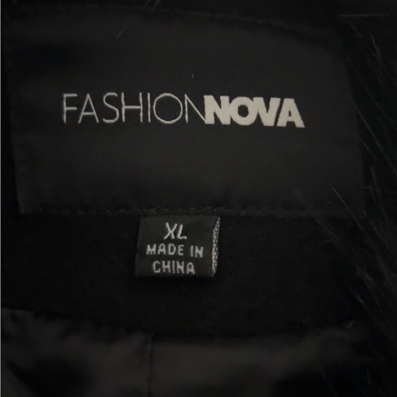 Black Coat - Picture 4 of 4